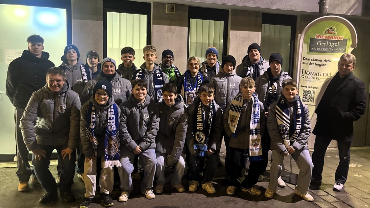 Donautal Geflügel schenkt C-Jugend Eishockey-Erlebnis